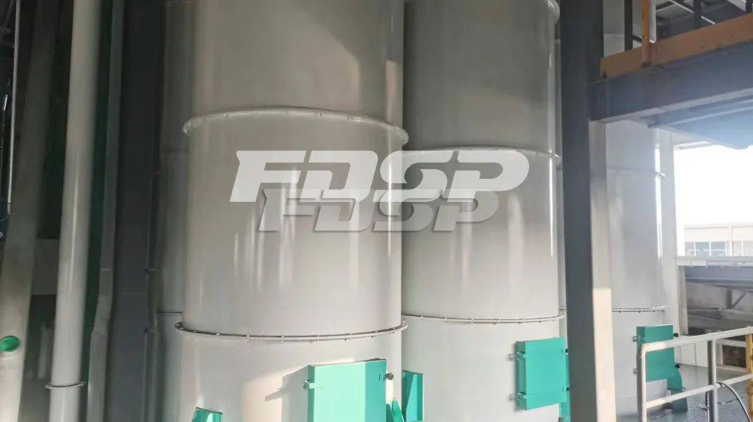 順利完成！青島四線FZLH420（時(shí)產(chǎn)10噸）生物有機(jī)肥成套生產(chǎn)線竣工驗(yàn)收(圖8)